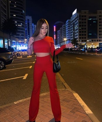 Экзотическая красотка ждет тебя для ярких встреч. Без комплексов, без усталости. Готова к экспериментам. Только для ценителей качественного отдыха. 17, 20 лет