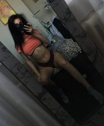 Живу в Москве, где с удовольствием принимаю в гости и провожу незабываемое время. 💑
Мои услуги подарят тебе настоящее удовольствие: классический секс, оральные ласки, эротический массаж – все, что ты только пожелаешь! В моих объятиях ты ощутишь нежность и страсть, которой раньше не знал.
На фото ты увидишь мою сексуальную фигуру и искреннюю улыбку. Не забудь ознакомиться с отзывами о моих услугах – они говорят сами за себя! Только представь, какие удовольствия ждут нас, если ты решишься на встречу со мной!
Не теряй время и свяжись со мной уже сегодня. Мы создадим незабываемые моменты, от которых твое сердце забьется быстрее. 😘 11459, 20 лет