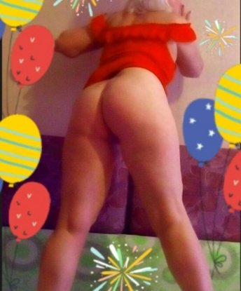 Искусительница с аппетитными формами и страстным нравом готова погрузить тебя в мир фантазий и наслаждения. Позвони мне, и ты узнаешь, что такое истинное удовольствие! Жду тебя, мой господин! 12832, 27 лет