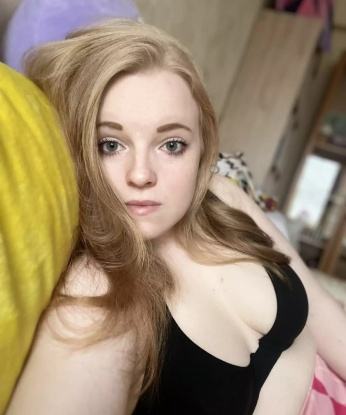 Встречи со мной оставят тебя полностью удовлетворенным.
⠀
Я искусна в искушении, обладаю множеством навыков и умений, чтобы удовлетворить все твои желания. Великолепные техники массажа, роскошный оральный секс, страстные поцелуи и многое другое - все это ждет тебя в моей обнаженной обитель.
⠀
Наши встречи будут полны страсти, нежности и эмоций. Я с радостью воплотю ваши самые сокровенные фантазии. Будь уверен, я уделю внимание каждой твоей потребности. В любых обстоятельствах я сделаю все возможное, чтобы ты ощутил себя особенным.
⠀
Обещаю, что время проведенное со мной будет исключительным. Доверься магии моих рук и ты почувствуешь себя настоящим королем. Забудь обо всем и окунись в мир наслаждения и настоящего блаженства.
⠀
Для твоего удобства, я располагаю уютной квартирой в самом сердце Москвы. Окружение красоты и комфорта также позволят нам раскрыться на 100% и насладиться каждым мгновением нашей встречи.
⠀
Не могу дождаться, чтобы увидеть тебя! Фото и отзывы доступны по запросу. Спешите, мой господин, позвони мне сейчас!🔥 3654, 24 года