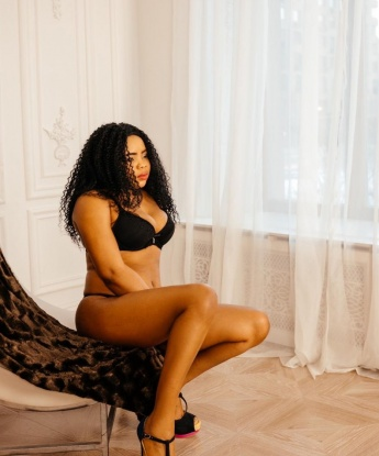 Молодая, стройная, страстная, жду встречу с обеспеченным мужчиной. Готова исполнить все твои желания и фантазии. Приятные впечатления гарантированы! 7163, 24 года