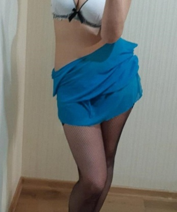 Я живу в Москве и готова встретиться в уютной атмосфере моей квартиры или приехать к тебе в отель. У меня есть множество услуг, чтобы сделать твои сокровенные фантазии реальностью. Я могу быть нежной и ласковой, а может быть и строгой и доминирующей. Мои отзывы говорят сами за себя - я знаю, как удовлетворить мужчину до кончин. Посмотри мои фото, они говорят больше, чем слова. Жду твоего звонка, чтобы сделать наше время незабываемым 😘💋 9457, 35 лет